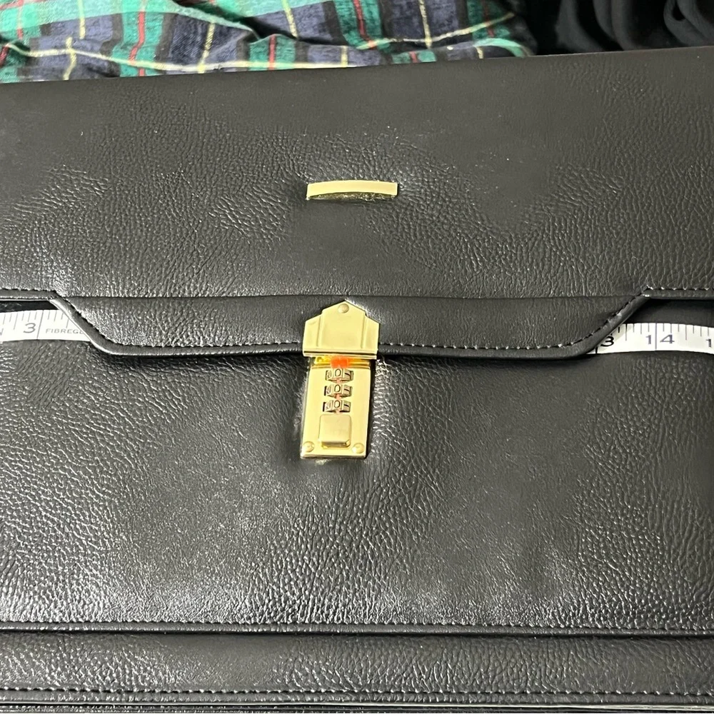 Elegant Black Leather Men's Briefcase